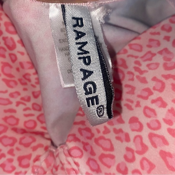 Pink cheetah corset top💕Bought from Depop and worn a couple of times! - Picture 2 of 4